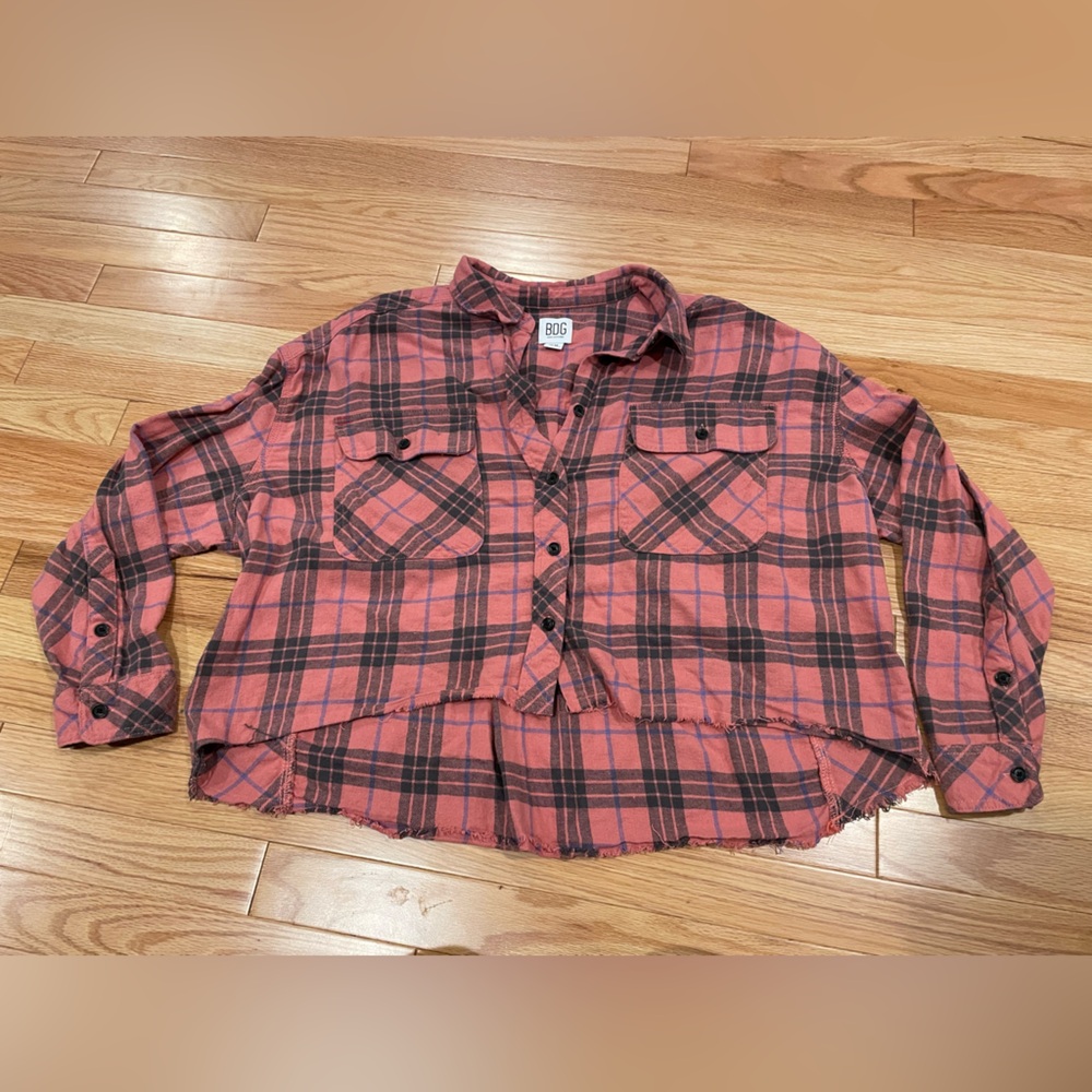 Cropped flannel from urban outfitters size M. Only worn once in great condition